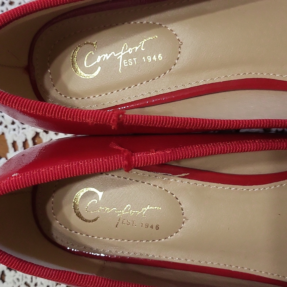 Comfort Chinese Red Flats - Picture 2 of 5